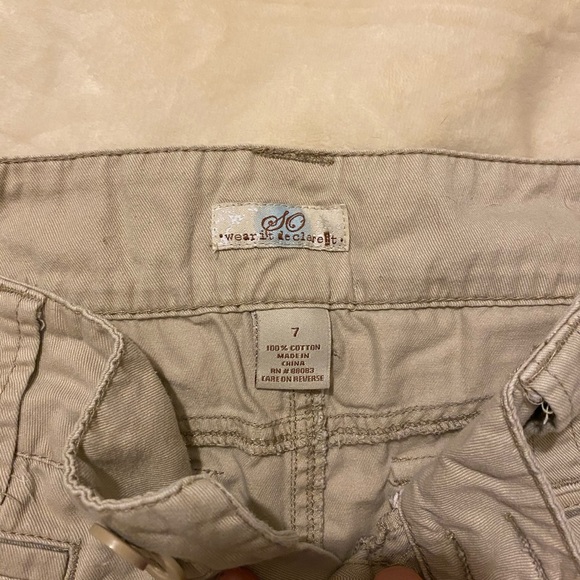 Shorts - Picture 2 of 3